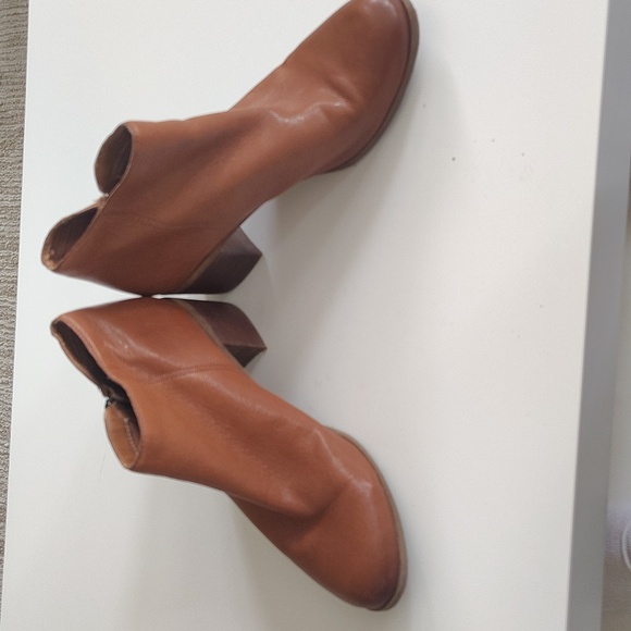 Franco Sarto Tan Ankle Booties Size 9 - Picture 6 of 7